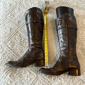 Born Crown boots brown ridder style leather size 8
